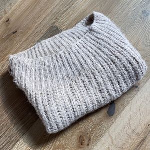 Super soft oversized soft pink sweater